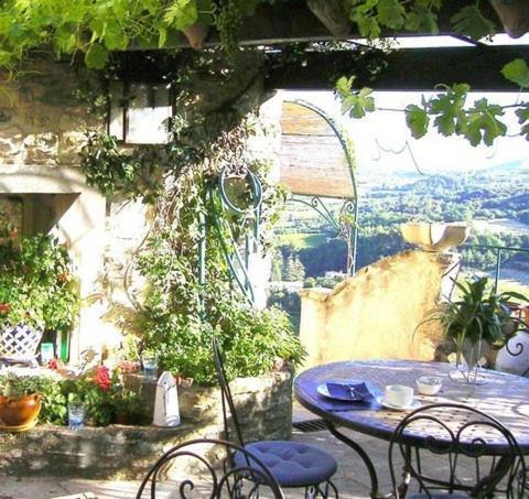 La Maison Aux Volets Bleus Bed and Breakfast Venasque Esterno foto
